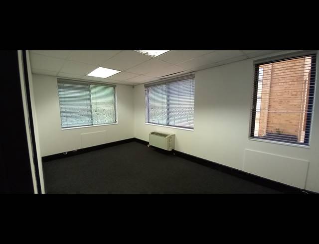 210M² OFFICE TO LET IN BRYANSTON